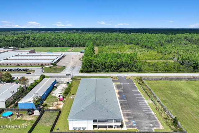 8701 Old Spanish Trail, 207, Ocean Springs, MS 39564