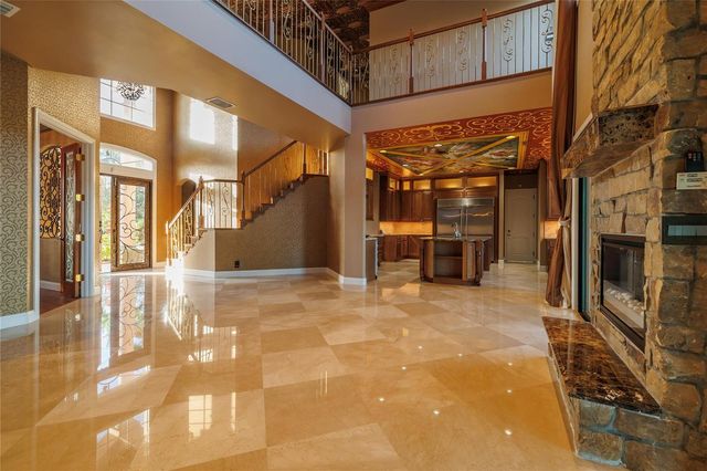 5660 Lago Del Sol Drive, Lake Worth, FL 33449