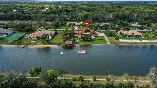 5660 Lago Del Sol Drive, Lake Worth, FL 33449