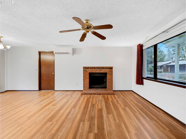 2807 Se 174TH Ave, Portland, OR 97236