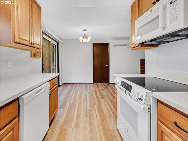 2807 Se 174TH Ave, Portland, OR 97236