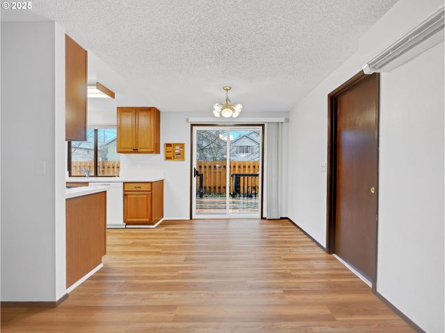 2807 Se 174TH Ave, Portland, OR 97236