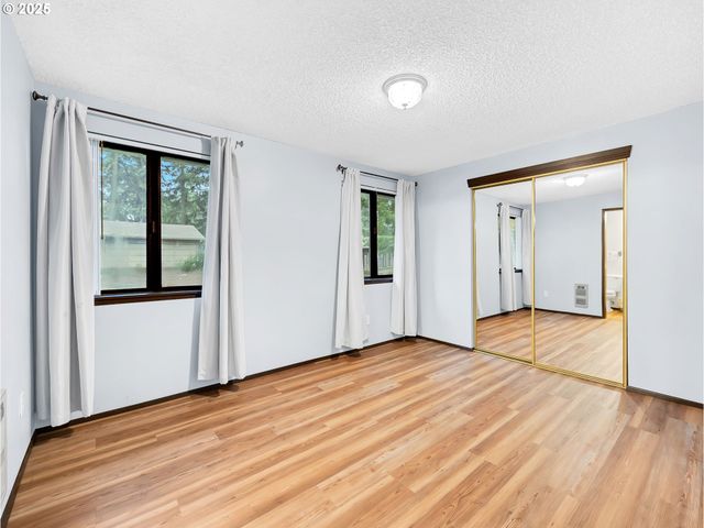 2807 Se 174TH Ave, Portland, OR 97236