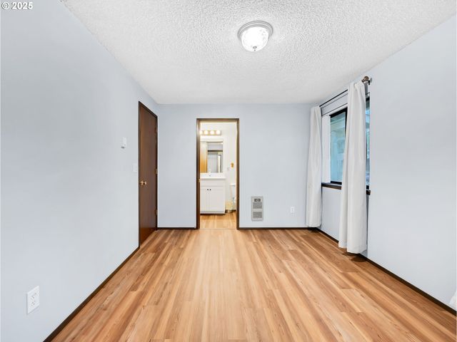 2807 Se 174TH Ave, Portland, OR 97236