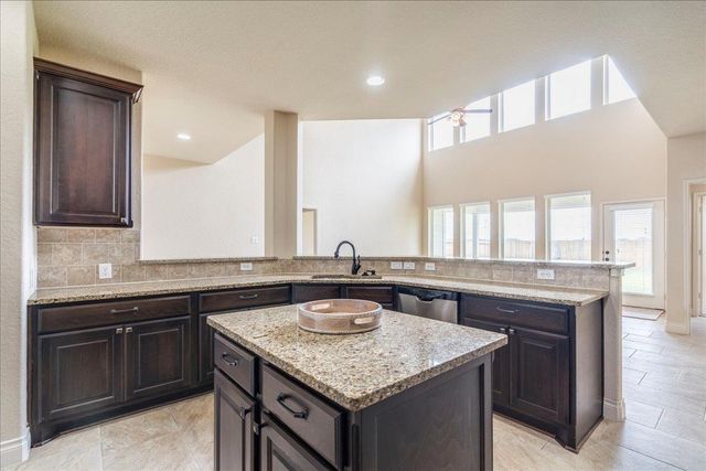 2933 Countryside PATH, Seguin, TX 78155