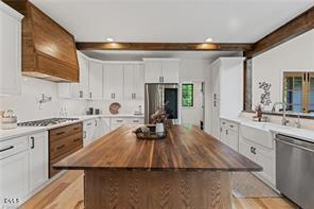 289 Linville River Drive, Linville, NC 28646