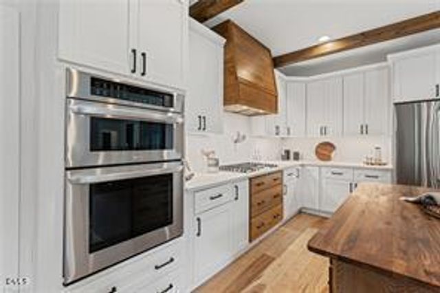 289 Linville River Drive, Linville, NC 28646