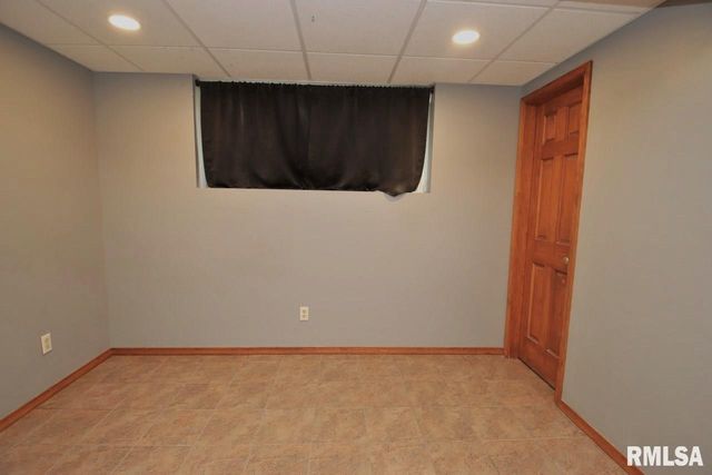 4 PIONEER Court, Pekin, IL 61554