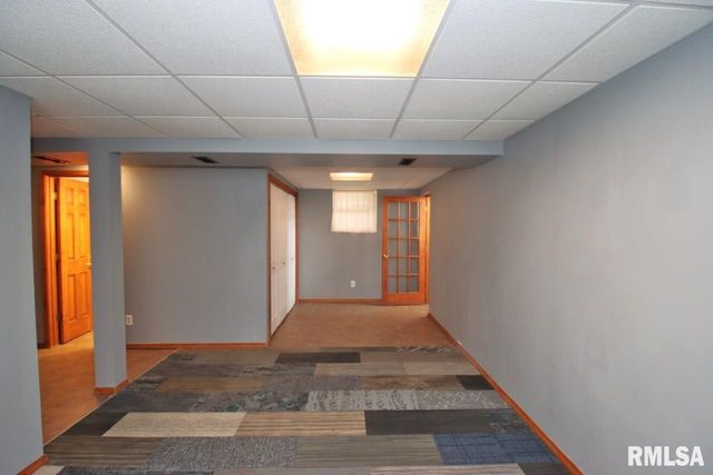 4 PIONEER Court, Pekin, IL 61554