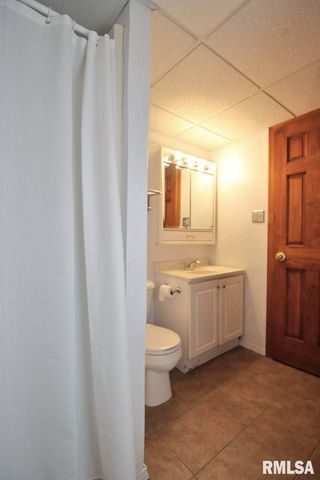 4 PIONEER Court, Pekin, IL 61554