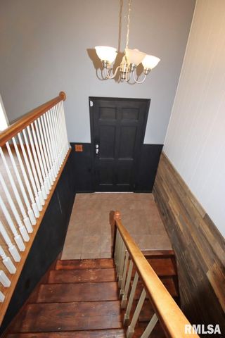 4 PIONEER Court, Pekin, IL 61554