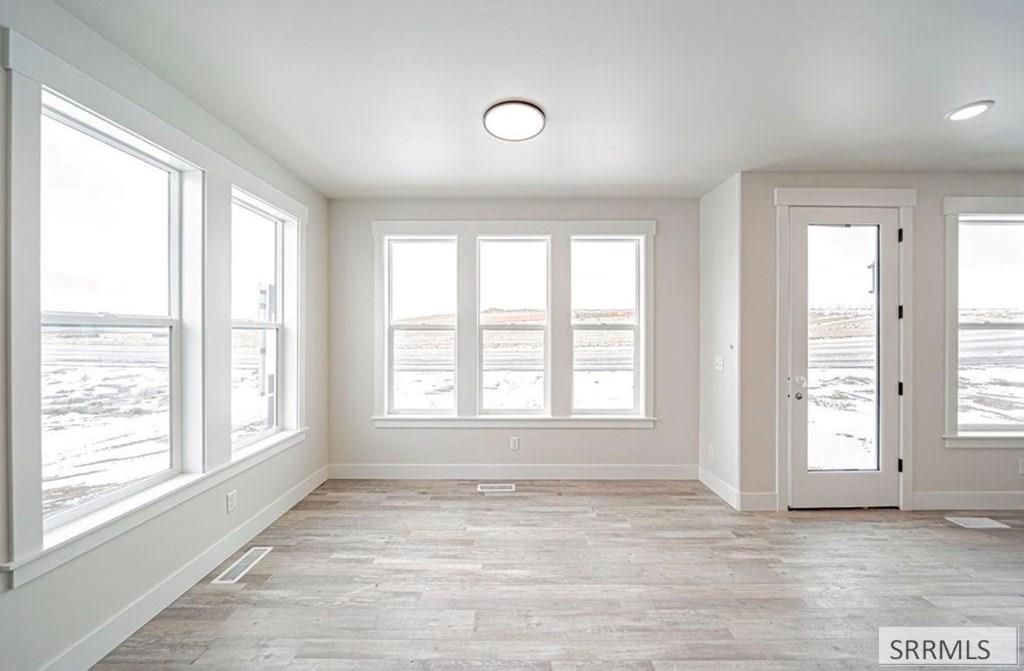 Image 12 of property listing at 522 Vista Ridge Dr, Rexburg, ID 83440