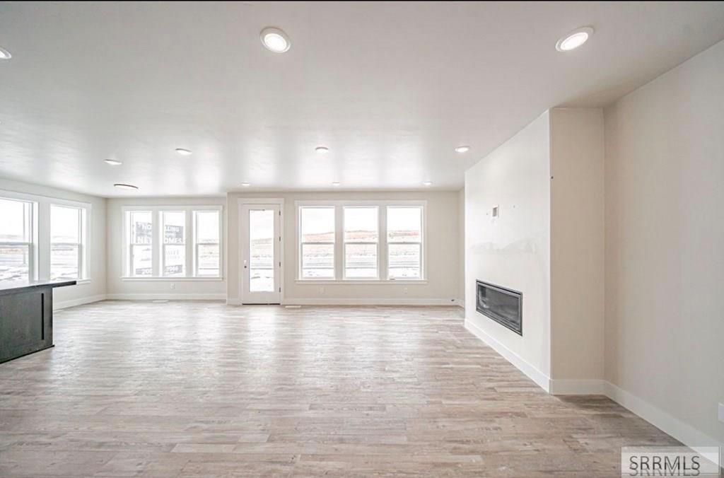 Image 4 of property listing at 522 Vista Ridge Dr, Rexburg, ID 83440