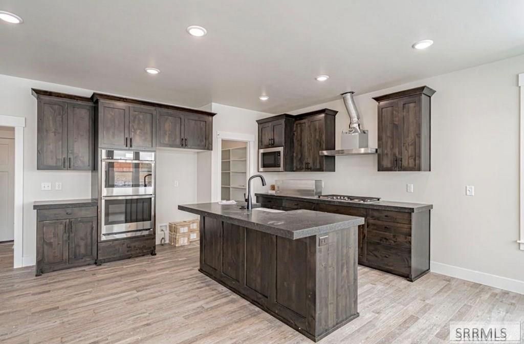 Image 8 of property listing at 522 Vista Ridge Dr, Rexburg, ID 83440