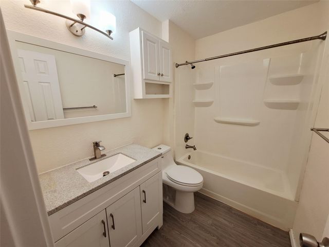 1200 Inland Green A, Austin, TX 78758