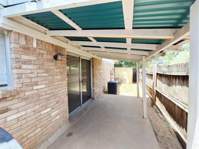 1200 Inland Green A, Austin, TX 78758