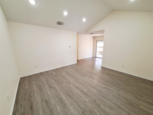1200 Inland Green A, Austin, TX 78758