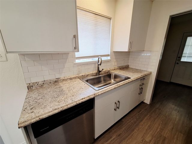 1200 Inland Green A, Austin, TX 78758