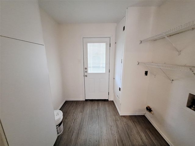 1200 Inland Green A, Austin, TX 78758