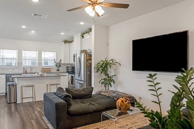 5114 Springlake Parkway, Haltom City, TX 76117