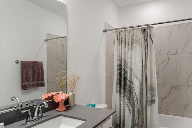 5114 Springlake Parkway, Haltom City, TX 76117