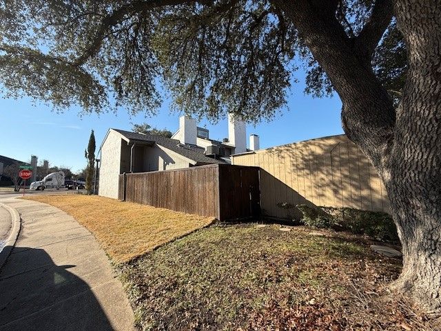 9702 Amberton Parkway, Dallas, TX 75243