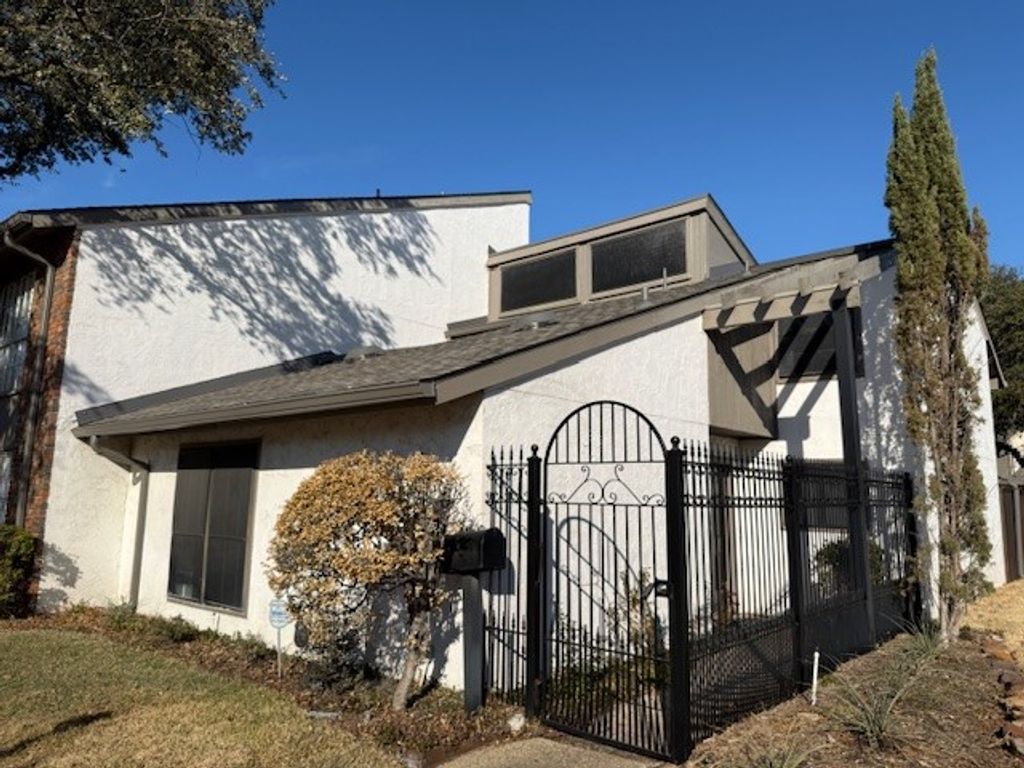 9702 Amberton Parkway, Dallas, TX 75243