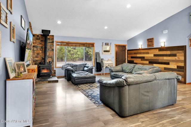 181 E Deer Meadow LN, Blanchard, ID 83804