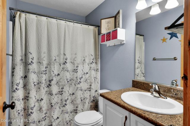 181 E Deer Meadow LN, Blanchard, ID 83804