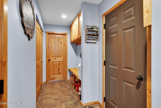 181 E Deer Meadow LN, Blanchard, ID 83804