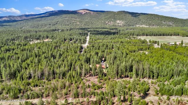 181 E Deer Meadow LN, Blanchard, ID 83804