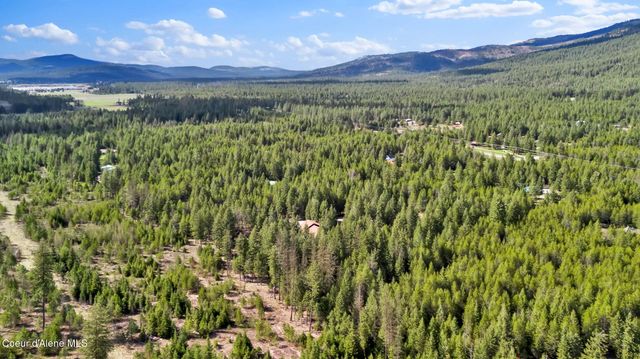 181 E Deer Meadow LN, Blanchard, ID 83804