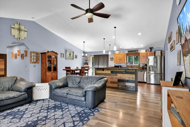 181 E Deer Meadow LN, Blanchard, ID 83804