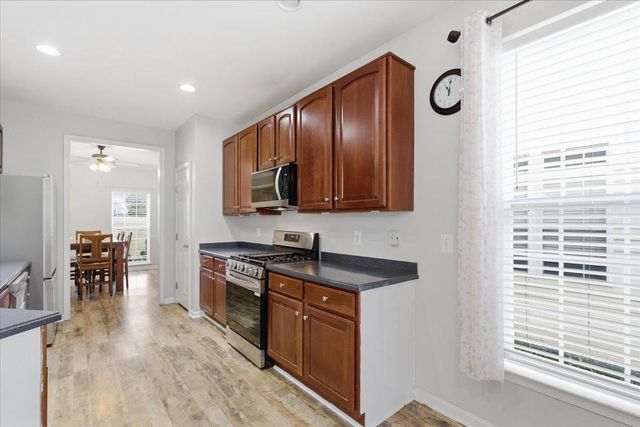 17037 LOFTRIDGE LN, Gainesville, VA 20155