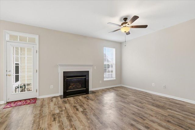 17037 LOFTRIDGE LN, Gainesville, VA 20155
