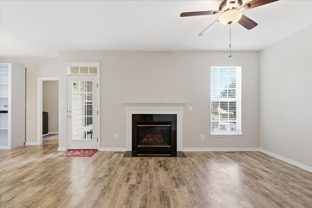 17037 LOFTRIDGE LN, Gainesville, VA 20155