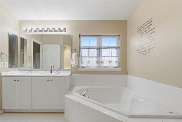 17037 LOFTRIDGE LN, Gainesville, VA 20155