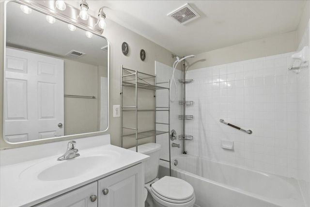 17037 LOFTRIDGE LN, Gainesville, VA 20155