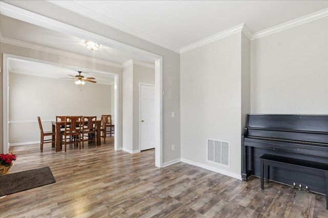 17037 LOFTRIDGE LN, Gainesville, VA 20155