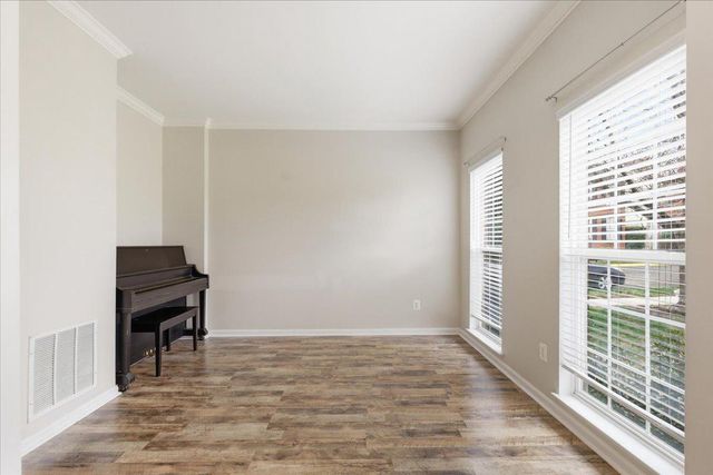 17037 LOFTRIDGE LN, Gainesville, VA 20155