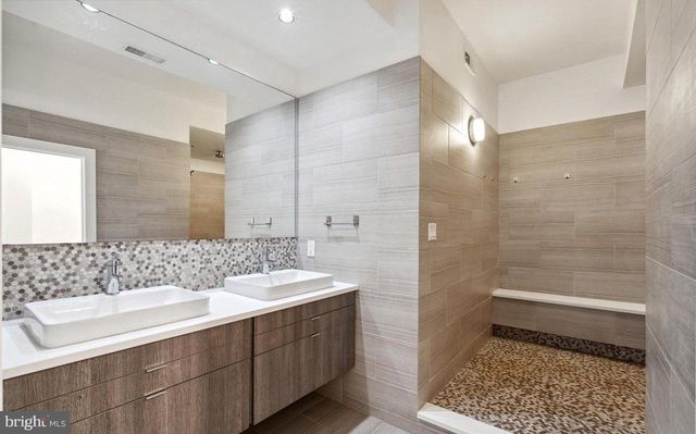 1606 CHESTNUT ST #4, Philadelphia, PA 19103