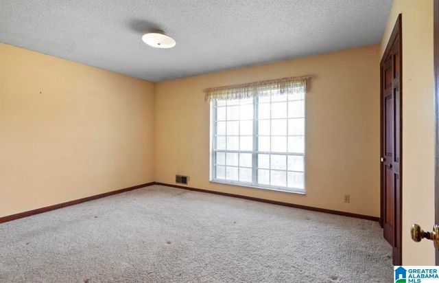 4075 ROSELYN ROAD, Bessemer, AL 35022