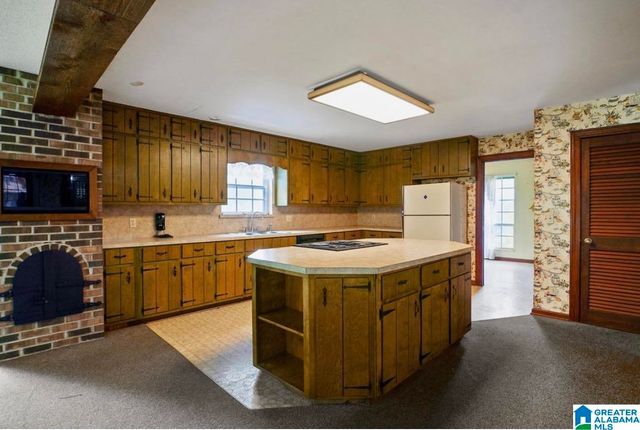 4075 ROSELYN ROAD, Bessemer, AL 35022