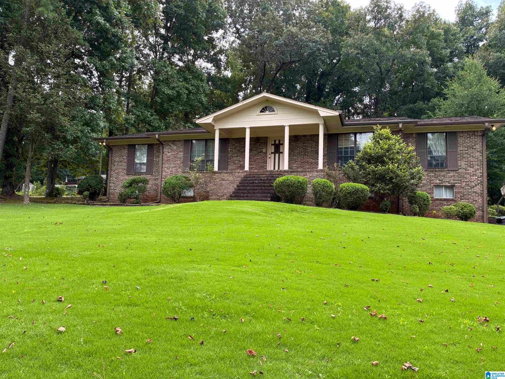 4075 ROSELYN ROAD, Bessemer, AL 35022