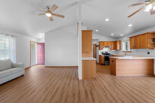 2311 LAWRENCE DRIVE, De Pere, WI 54115