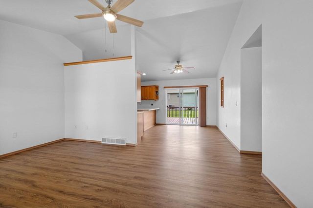 2311 LAWRENCE DRIVE, De Pere, WI 54115