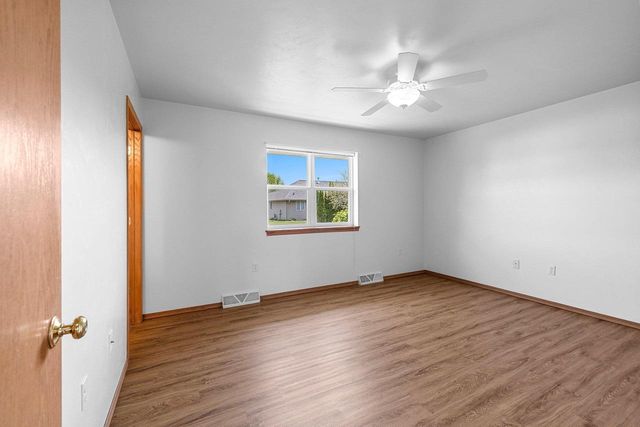 2311 LAWRENCE DRIVE, De Pere, WI 54115