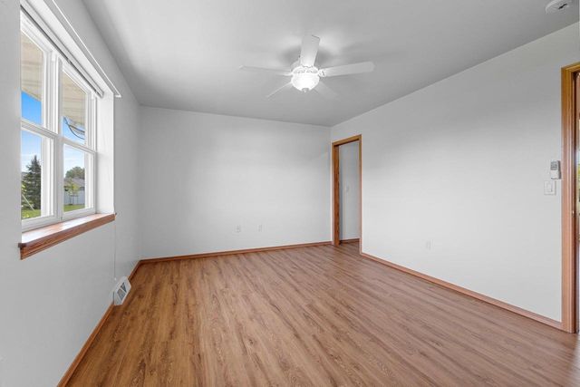 2311 LAWRENCE DRIVE, De Pere, WI 54115