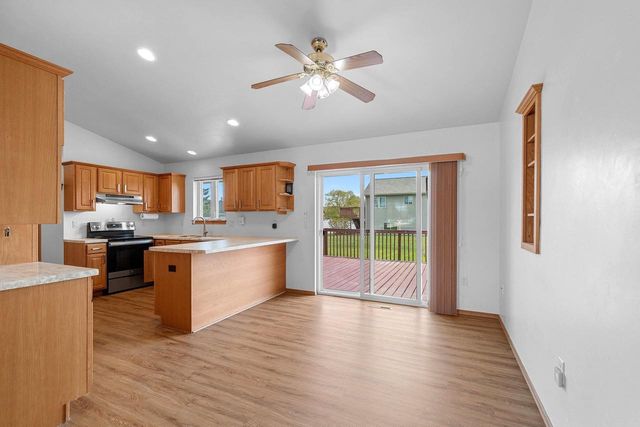 2311 LAWRENCE DRIVE, De Pere, WI 54115
