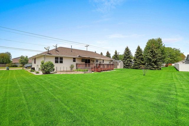 2311 LAWRENCE DRIVE, De Pere, WI 54115